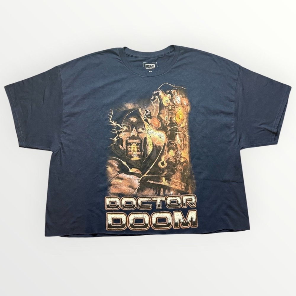Marvel Doctor Doom Infinity Gauntlet Graphic Tee Navy Blue XL Cropped Hem